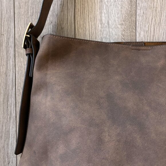 Universal Thread Slouchy Bucket Shoulder Bag Brown Faux Suede Boho Quiet Luxury - Picture 7 of 16